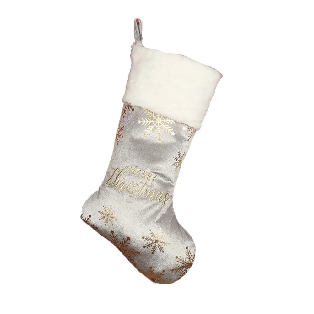 Embroidered Personalized Christmas Stocking Snowflake Pattern Red/Green Christmas Sock Large Capacity Christmas Gift Bag Navidad